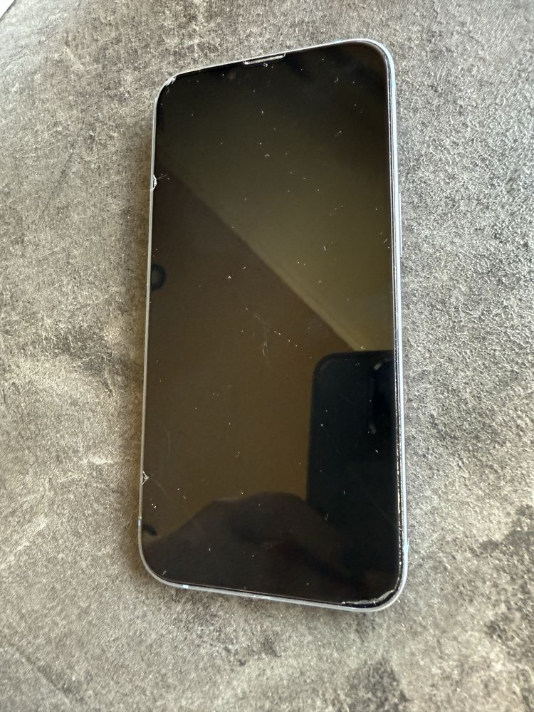 Iphone 14, 128, с оставаща гаранция.