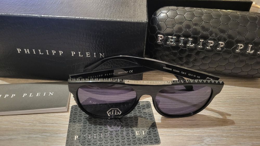 Страхотни оригинални очила Philipp plein spike.