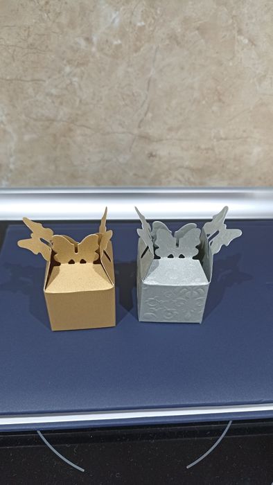 Кутийка за малки подаръчета с пеперуда