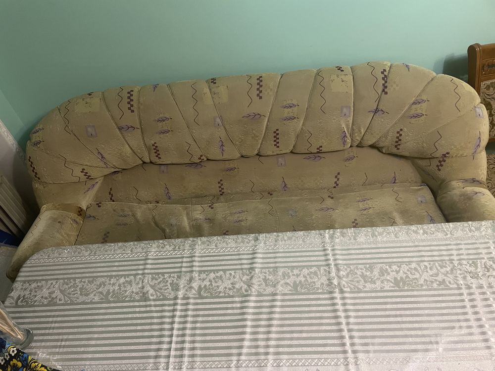 диван для жилой комнаты