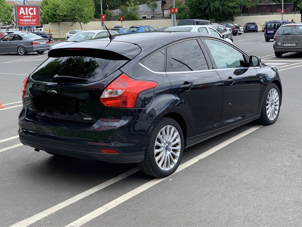 Ford Focus mk3 2012 titanium full options Park pilot