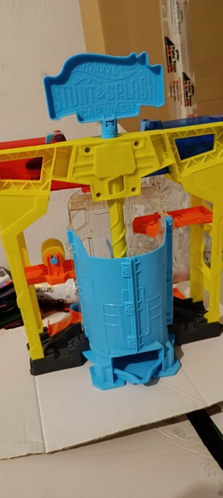 Писти на hot wheels