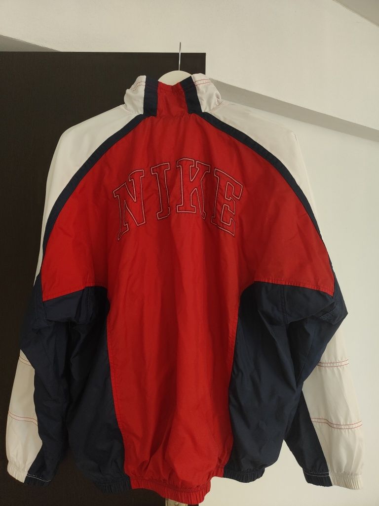 Jacheta Nike vintage/retro NOUĂ