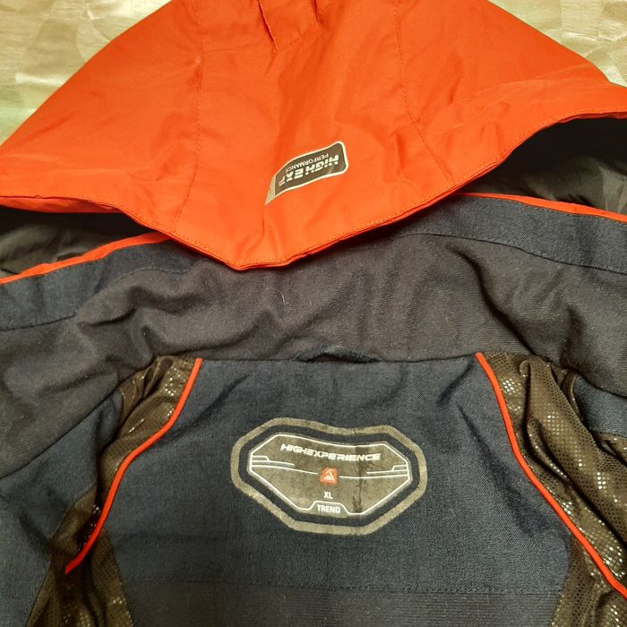 Продаю лыжный костюм