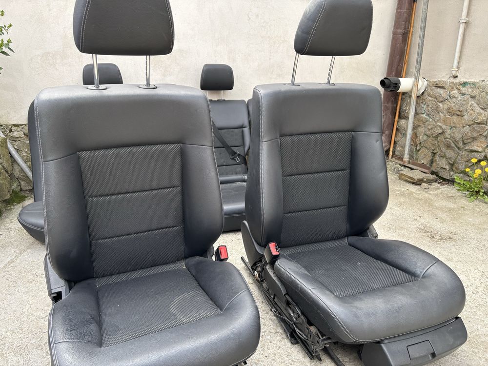 Interior piele w212 facelift sedan cu bancheta spate rabatabila