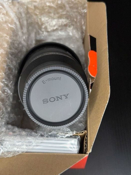 Sony E 70-350mm F4.5-6.3 G OSS - APS-C E-mount - Като нов