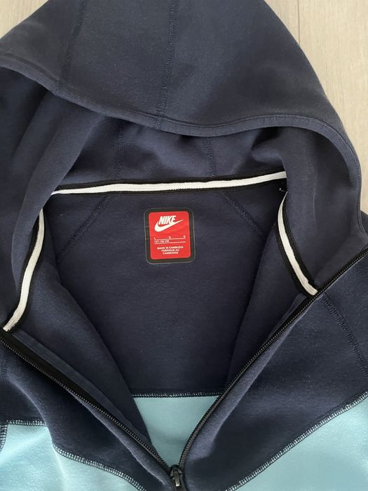 Nike Tech de vanzare