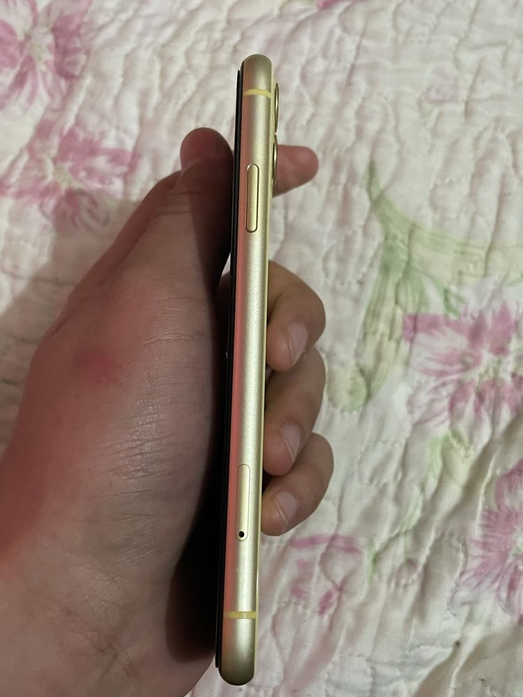 iPhone 11 с гарантией