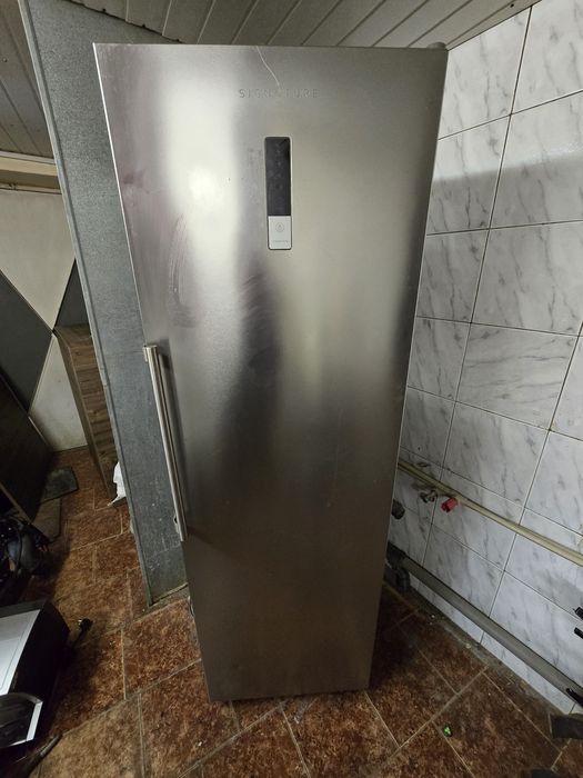 Фризер Signature SCA2603A+XNF 260л.