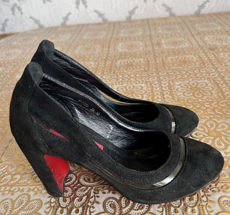 Классические замшевые туфли