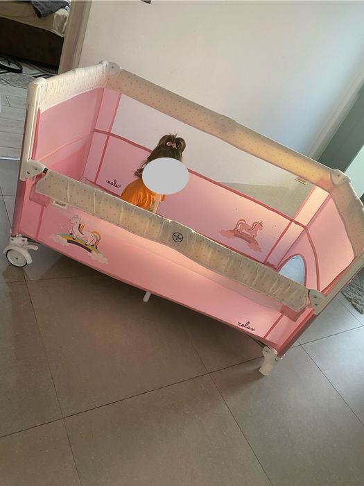 Patut pliabil cu o laterala culisanta