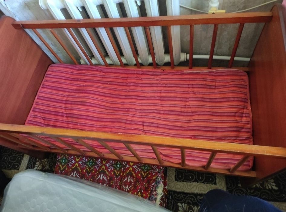 Продаётся кроватка детская , состояние хорошее . Подходит до 5 лет