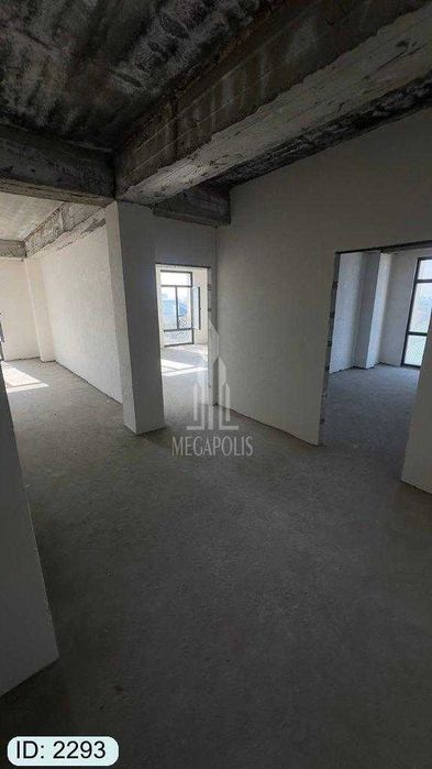 sharq chevarda  3 xona karobka kvartira sotiladi №2293