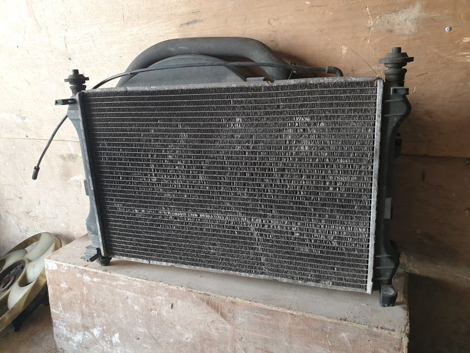 Radiator apa pt ford transit motor 2402 model 2000 până în 2006