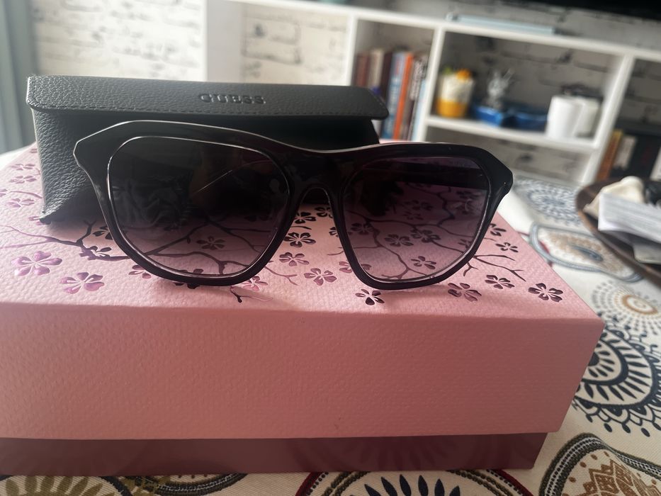 Оригинални унисекс очила GUESS