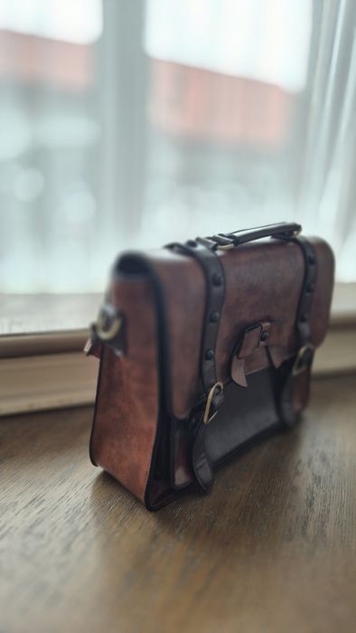 Geantă din piele ECOSUSI în două nuanțe de maro