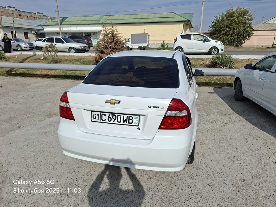 Nexia 3 mexanika srochna naqtga sotiladi