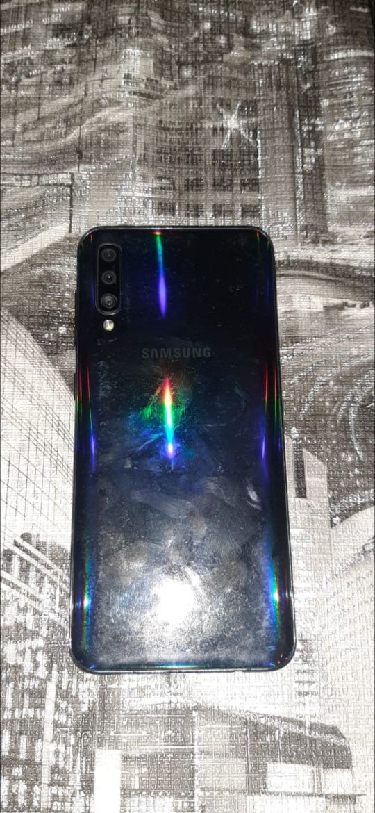 Продам SAMSUNG A50