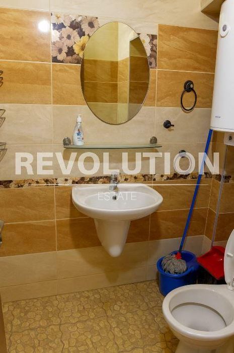 Дава се под наем Двустаен апартамент в Варна, Цветен квартал - 50 кв.м за 450 € - Снимка #4