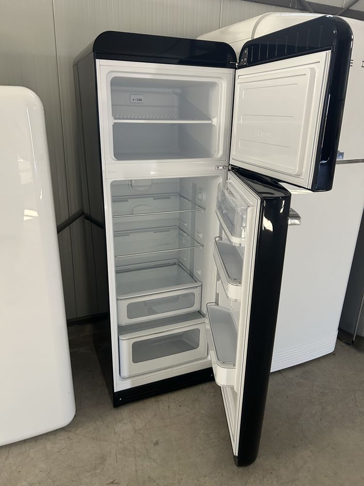 Инверторен RETRO Хладилник SMEG FAB30RBL5 , черен 172 см ,222 литра