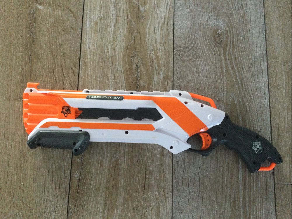 Nerf Elite Rough Cut, pistol jucărie