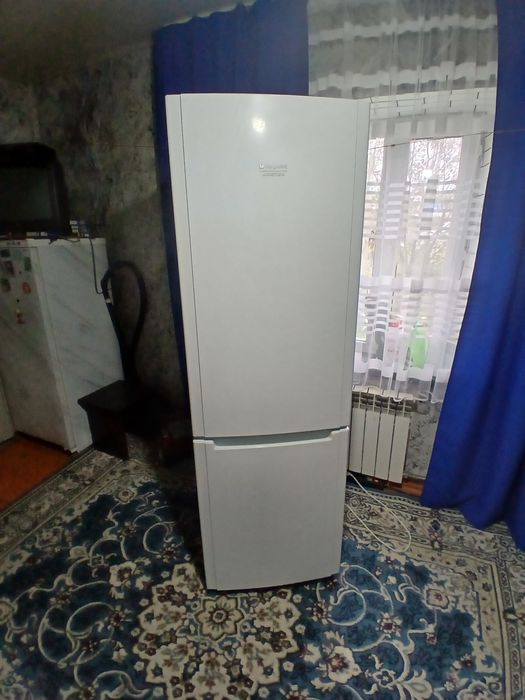 Hotpoint Ariston No Frost 1.85 м