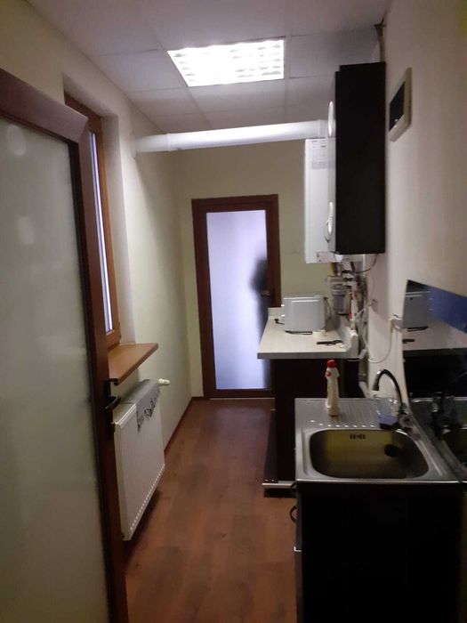 Închiriez spațiu pentru birouri pe Strada Primăriei