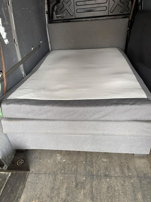 Vand 2 Paturi si un coltar