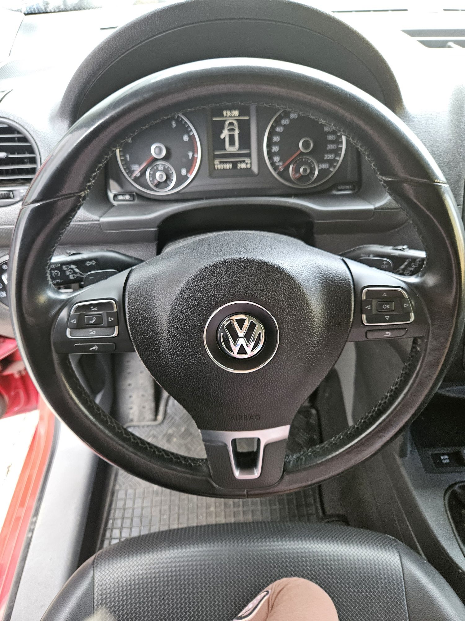 Мулти волан с пера за Vw golf 6