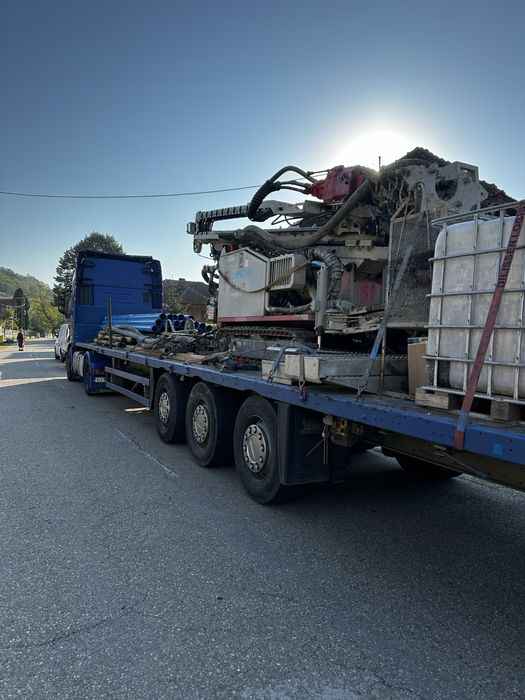 Executam foraje pentru puturi de apa, piloni, geotehnic si mediu.