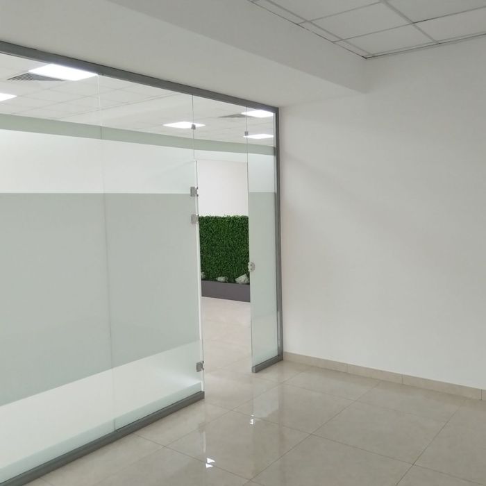 Амир темура 15 , Сквер . 6 этаж , 120 кв.м ,