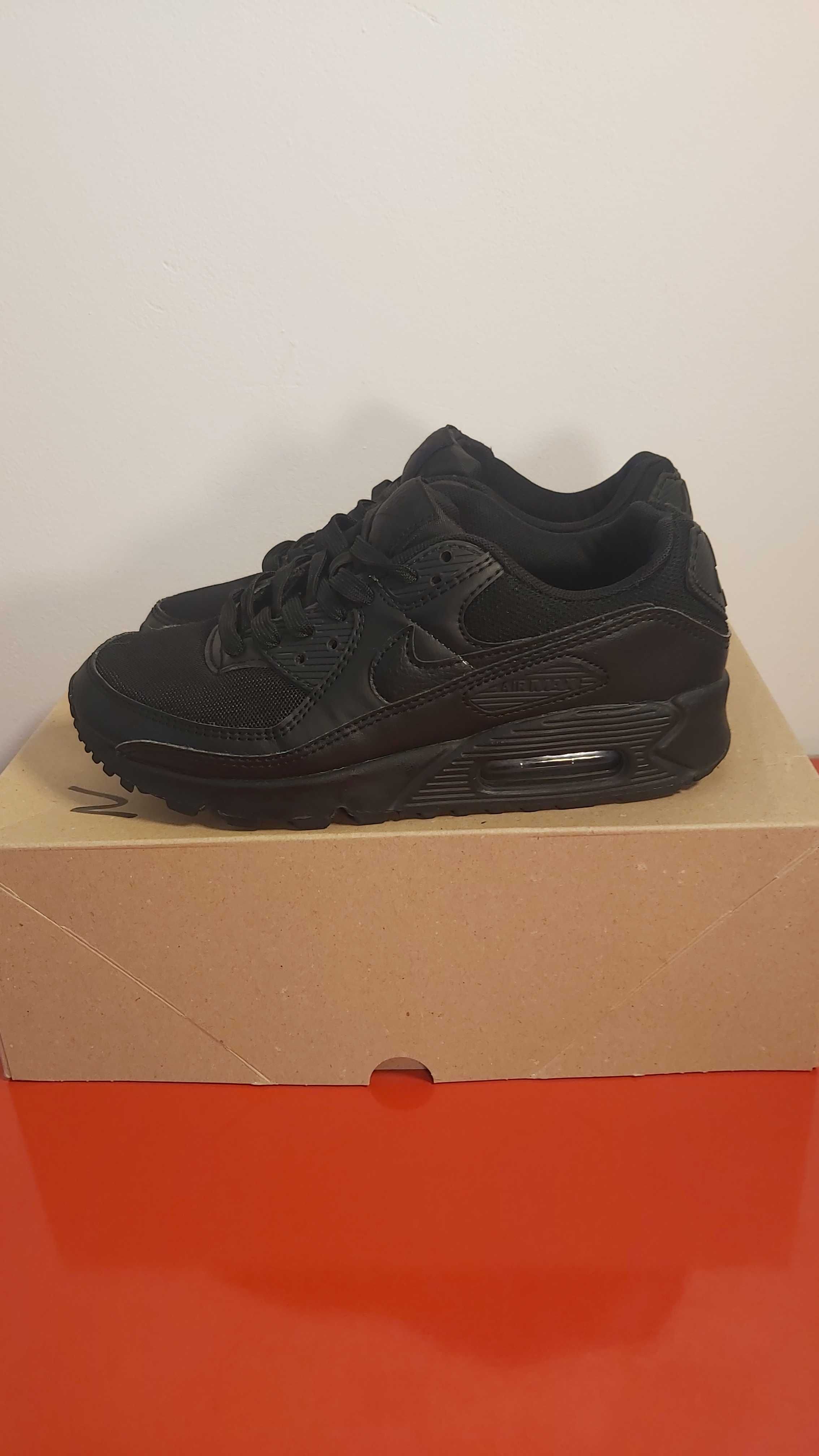 Nike Air Max 90 "Triple Black" - Номер 37.5