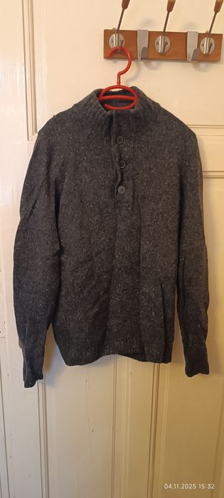 Много запазени няма скъсано изцапано!!!