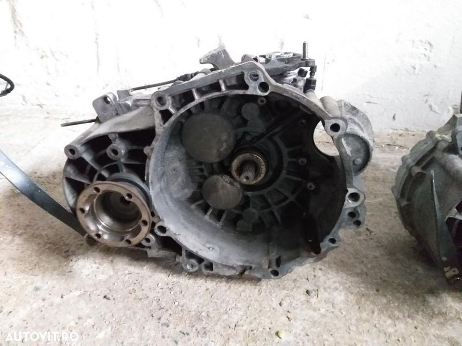 Cutie viteze VW Golf 5 2.0 TDI 6 trepte  cod cutie JLU JLT VW Passat