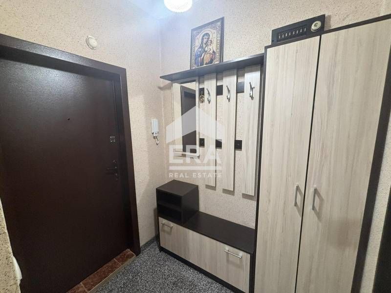 Само в ЕРА Имоти Хасково Просторен двустаен апартамент в гр. Димитровг