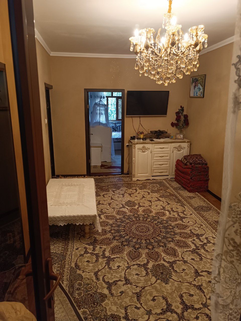 Квартира Мирзо Улугбексий район, ТТЗ-2 16/36 2/3-4/4..