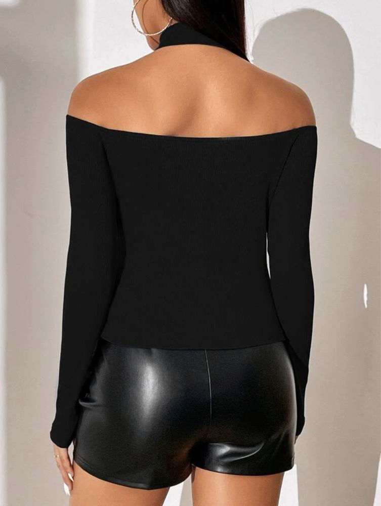 Bluza neagra cu bretele X noua