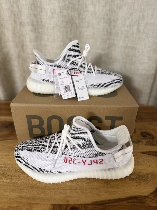 Yeezy Boost 350 V2 Zebra CP9654 – autentificate, mărime 44, stare impe
