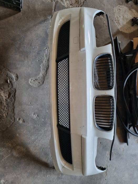 Bara fata bmw seria 1 e81 e82 e87 e88 lci facelift