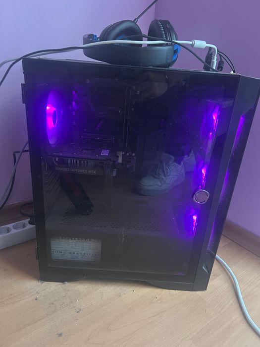 Геймърски компютър и Монитор 144hz