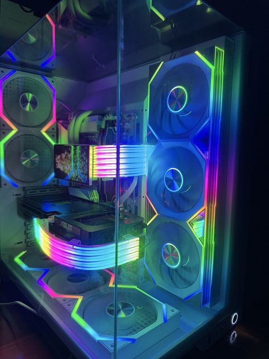 Stream uchun full complect Pc Kompyuter RTX5070vaRYZEN7800X3D YANGIDEK