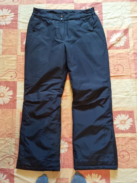 Geaca si pantaloni de schi