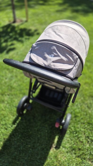 Vând cărucior Joie Mytrax Pro culoare gri