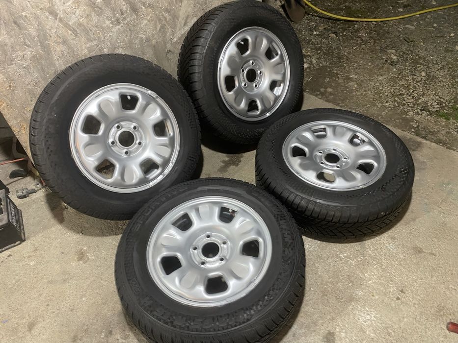 Jante cu cauciucuri  215/65/16 iarna dot 2022 Duster
