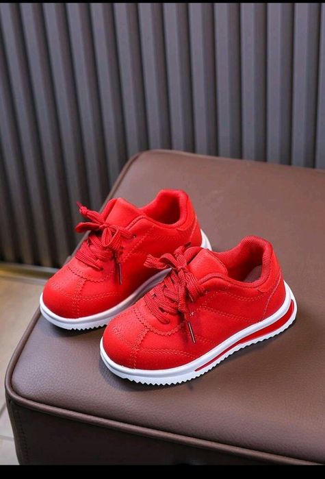 Adidași fetița rosii