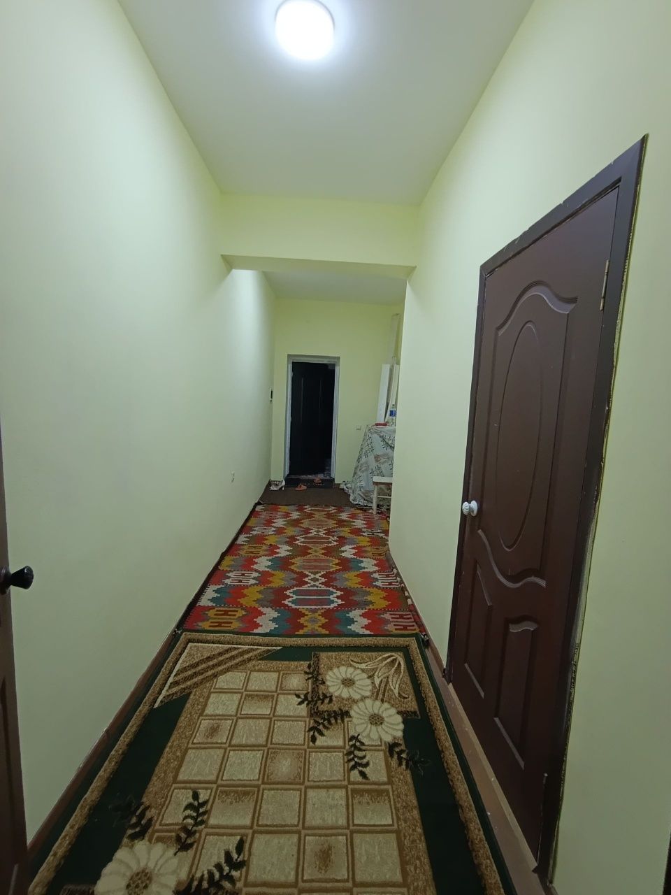 Срочно сдается 2х комнатная новостройка,8 марта.