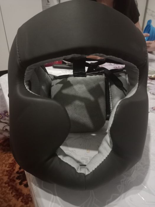 Продам шлем боксерский