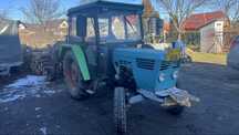 Vând Deutz-Fahr 4006 + 1 set jante