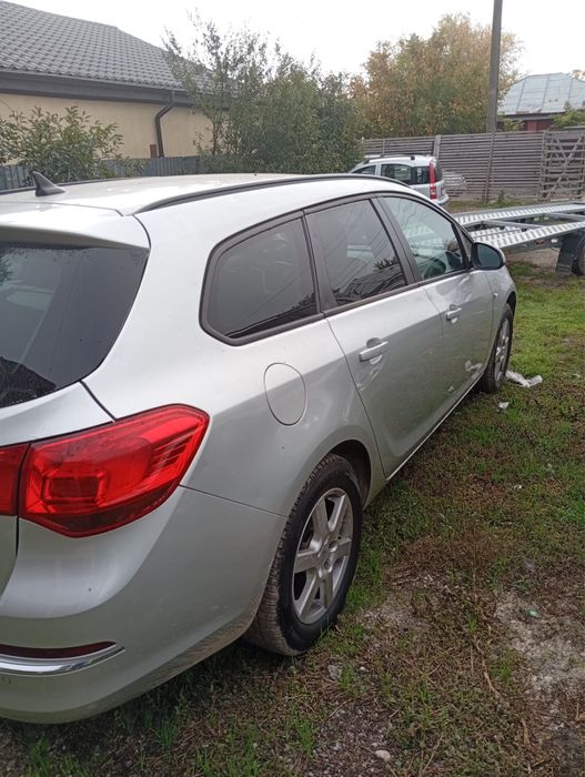 Opel Astra J 1.6 Diesel , 136 CP