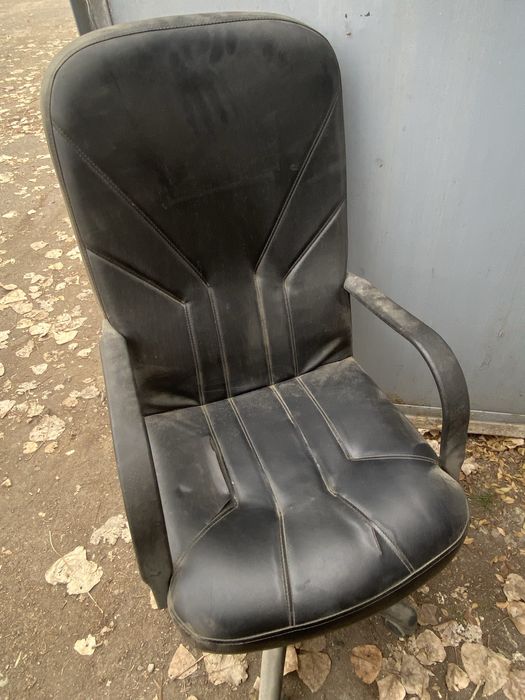 Продам кресло офисное